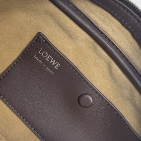 Loewe  Новая модель сумки Mini Amazon