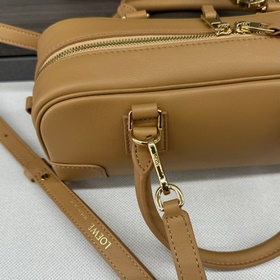 Loewe  Новая модель сумки Mini Amazon