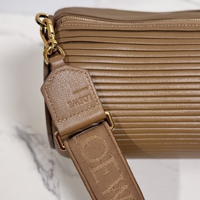 Loewe  Большая сумка-мешочек из гофри