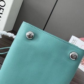 Loewe  Маленькая сумка из гладкой тел