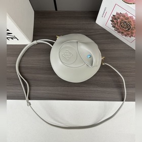 Loewe  Коллекция Anagram к Году Змеи：