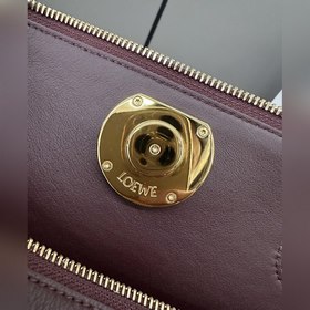 Loewe  Новая модель сумки Madrid из 