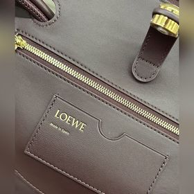 Loewe  Новая модель средней сумки Ma