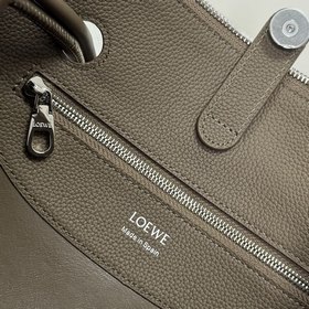 Loewe  Новая модель сумки Madrid из 