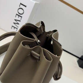 Loewe  Новая модель сумки Madrid из 