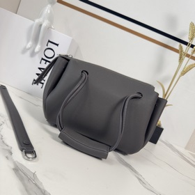 Loewe  Новая модель сумки Madrid из 