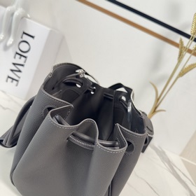 Loewe  Новая модель сумки Madrid из 