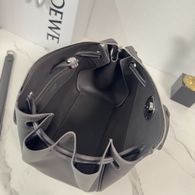 Loewe  Новая модель сумки Madrid из 