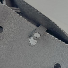 Loewe  Новая модель средней сумки Ma