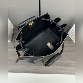 Loewe  Новая модель сумки Madrid из 