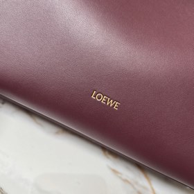Loewe  Новая модель большой сумки Ma