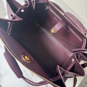 Loewe  Новая модель большой сумки Ma