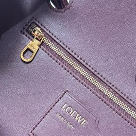 Loewe  Новая модель большой сумки Ma