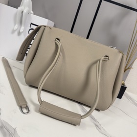 Loewe  Новая модель среднего размера 