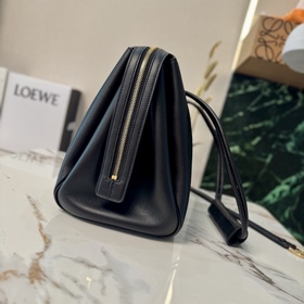 Loewe  Новая модель большой сумки Ma