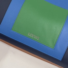 Loewe  Новая модель среднего размера 