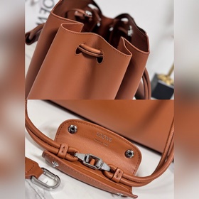 Loewe  Новая модель среднего размера 