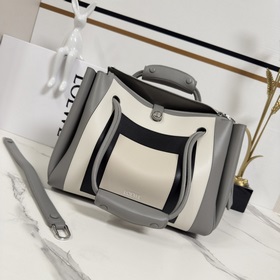 Loewe  Новая модель средней сумки Ma