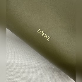 Loewe  Новая модель средней сумки Ma
