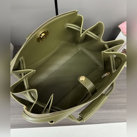 Loewe  Новая модель средней сумки Ma