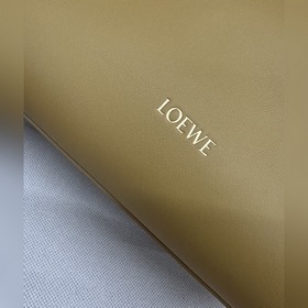 Loewe  Новая модель средней сумки Ma