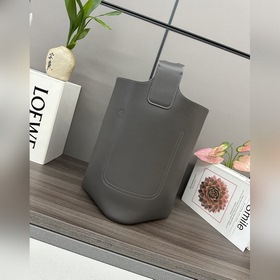 Сумка Loewe Pebble Bucket из мягкой те