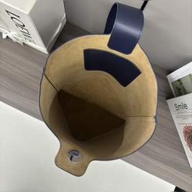 Средняя сумка-ведро Pebble Bucket от L
