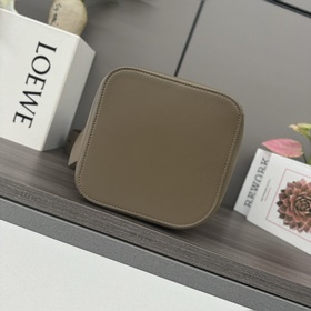 Средняя сумка-ведро Pebble Bucket от L