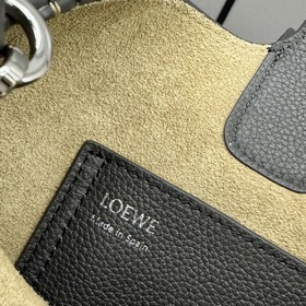 Сумка Loewe mini Pebble Bucket из мягк