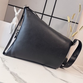 Loewe Мягкая кожа из телячьей кожи с