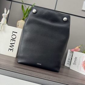 Loewe  Сумка Pebble Hobo из мягкой зе