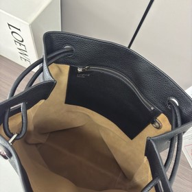 Loewe  Сумка Pebble Hobo из мягкой зе