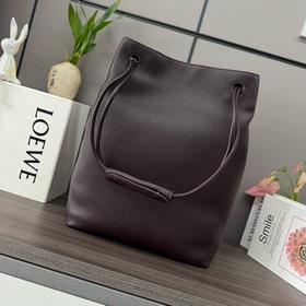 Loewe  Сумка Pebble Hobo из мягкой зе