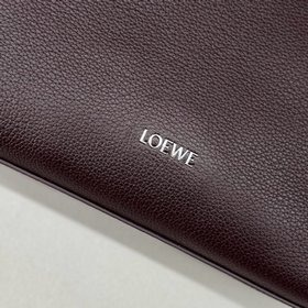 Loewe  Сумка Pebble Hobo из мягкой зе