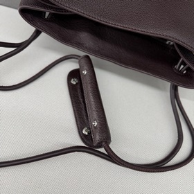 Loewe  Сумка Pebble Hobo из мягкой зе