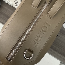 Loewe Большой рюкзак из натуральной к