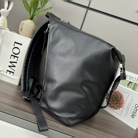Loewe Маленький классический рюкзак и