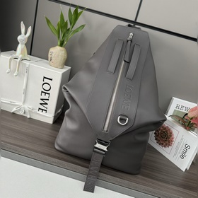 Loewe Большой рюкзак из натуральной к