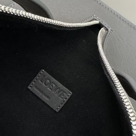Loewe Большой рюкзак из натуральной к
