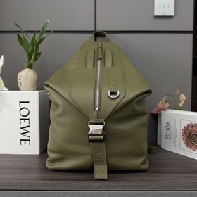 Loewe Большой рюкзак из натуральной к