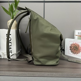 Loewe Маленький рюкзак из нейлона и н