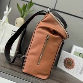 Loewe  Новая коллекция рюкзаков Goya