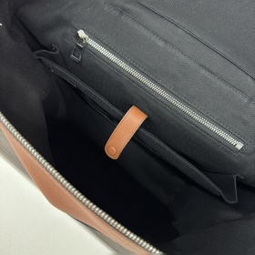 Loewe  Новая коллекция рюкзаков Goya
