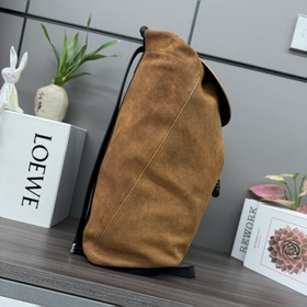 Новая модель рюкзака Flamenco от Loewe