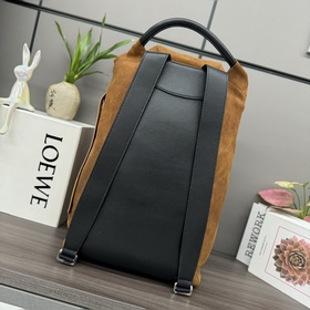 Новая модель рюкзака Flamenco от Loewe