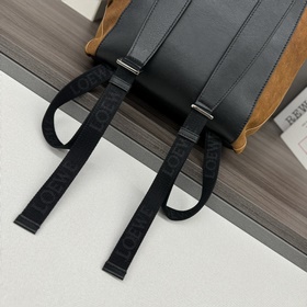 Новая модель рюкзака Flamenco от Loewe