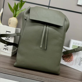 Loewe  Поступили новые рюкзаки. Это