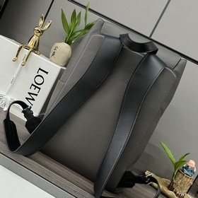 Loewe  Поступили новые рюкзаки  Рюк