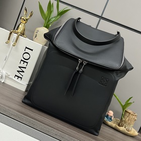 Loewe  Новая коллекция рюкзаков Goya