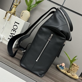 Loewe  Новая коллекция рюкзаков Goya